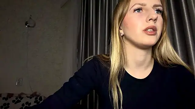 JeannettaIltzsch online show from February 9, 2026, 6:23 pm