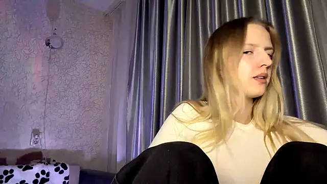 JeannettaIltzsch online show from February 18, 2026, 9:33 pm