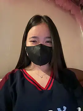 Gwen879 online show from February 27, 2026, 1:11 pm