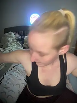 Snapshot of PurpleHazexx chatting on March 3, 2026, 12:11 pm PurpleHazexx online show from March 3, 2026, 12:11 pm