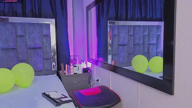 LeoMonnroe online show from March 17, 2026, 7:28 pm