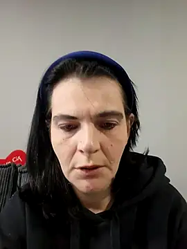 Snapshot of roksa2026 chatting on May 4, 2026, 8:43 am roksa2026 online show from May 4, 2026, 8:43 am