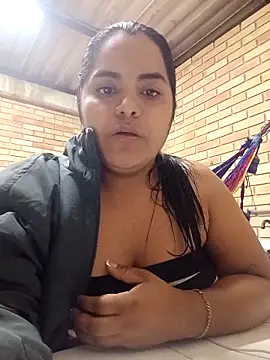 Isabel 3 online show from February 16, 2026, 12:40 am