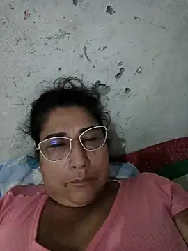 PatriciaGrajales online show from April 15, 2026, 3:35 am