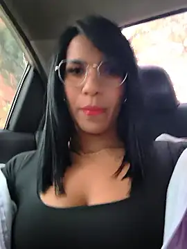 AntonelaVasquez online show from March 3, 2026, 9:42 pm