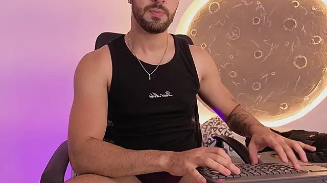 Snapshot of Apolo_lux1 chatting on June 7, 2026, 7:50 pm Apolo lux1 online show from June 7, 2026, 7:50 pm