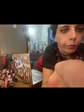 MegaTinyyy online show from May 24, 2026, 5:45 am