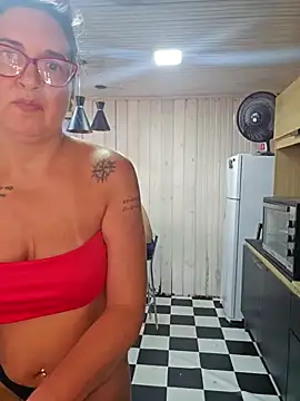 bellafortune69 online show from February 15, 2026, 2:14 pm