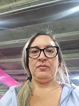 bellafortune69 online show from May 11, 2026, 5:21 pm