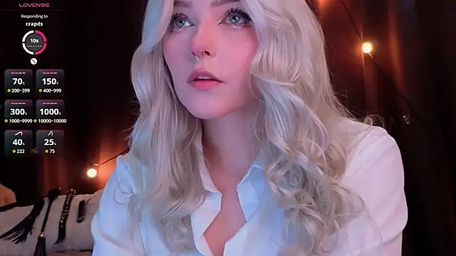 ShyniAlice online show from March 18, 2026, 5:32 am