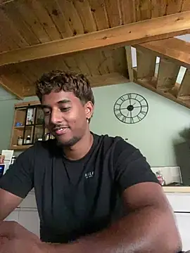 Axel black10 online show from April 13, 2026, 10:43 am