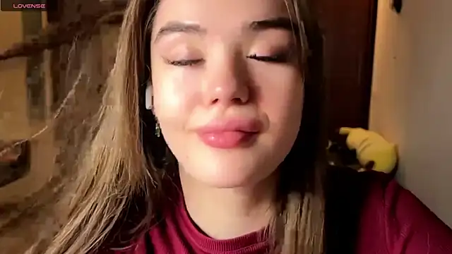 LubaSeirers online show from April 11, 2026, 3:16 pm