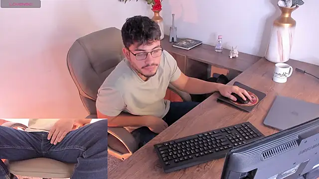 Snapshot of Jay_Grip chatting on February 12, 2026, 1:28 pm Jay Grip online show from February 12, 2026, 1:28 pm