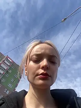 aka Blonde online show from April 8, 2026, 8:47 am