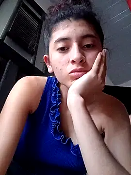 honeyhotgirl19 online show from January 17, 2026, 8:34 pm