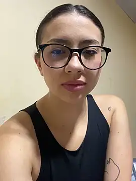 Snapshot of Shayla--broos chatting on February 6, 2026, 3:48 pm Shayla--broos online show from February 6, 2026, 3:48 pm