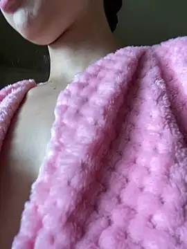 Snapshot of Shayla--broos chatting on February 17, 2026, 4:13 pm Shayla--broos online show from February 17, 2026, 4:13 pm