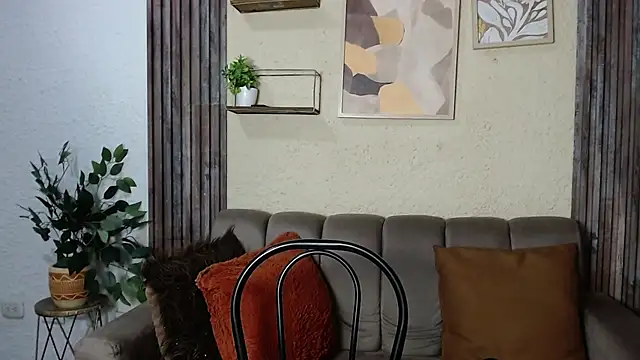 sluttyysucker online show from March 4, 2026, 12:00 pm