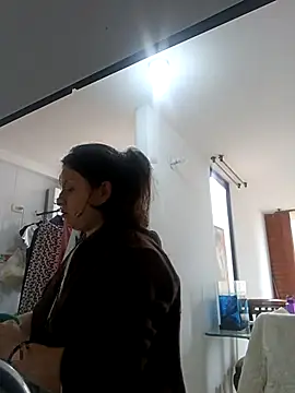 yessica gomez01 online show from March 8, 2026, 4:33 pm