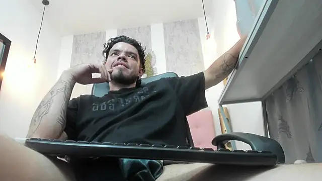 Enzo Turner online show from January 10, 2026, 5:42 am