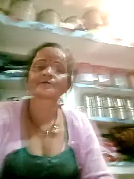 Snapshot of kiiuu_sexe chatting on February 17, 2026, 2:02 pm kiiuu sexe online show from February 17, 2026, 2:02 pm