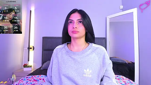 lilith petit  online show from March 6, 2026, 12:23 pm