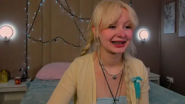 AdeleSilvy online show from March 21, 2026, 1:32 am