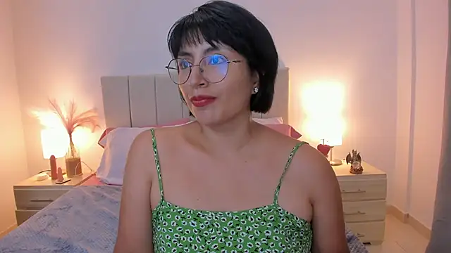 Snapshot of nathy_bush chatting on June 17, 2026, 10:10 pm nathy bush online show from June 17, 2026, 10:10 pm