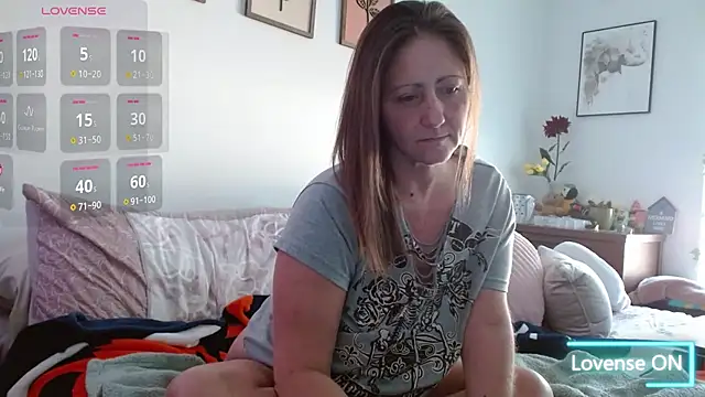 FoxyMillie online show from February 9, 2026, 5:39 pm