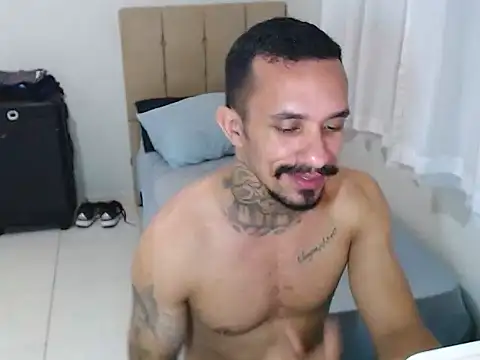 lipegonzalezz online show from February 4, 2026, 10:58 pm