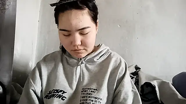 MollyAsian online show from February 8, 2026, 4:27 am