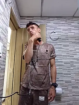 torvyHot online show from April 11, 2026, 8:13 pm