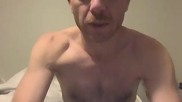 Snapshot of FrankieFuckMe chatting on February 2, 2026, 5:28 am FrankieFuckMe online show from February 2, 2026, 5:28 am