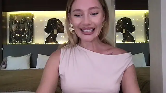 Snapshot of Stella_muse chatting on February 9, 2026, 5:00 am Stella muse online show from February 9, 2026, 5:00 am