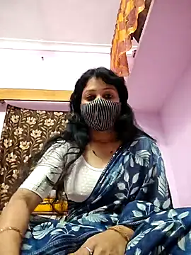 Priyaji7575 online show from February 2, 2026, 6:01 am