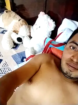 Snapshot of luissfert7y5 chatting on April 5, 2026, 11:02 pm luissfert7y5 online show from April 5, 2026, 11:02 pm