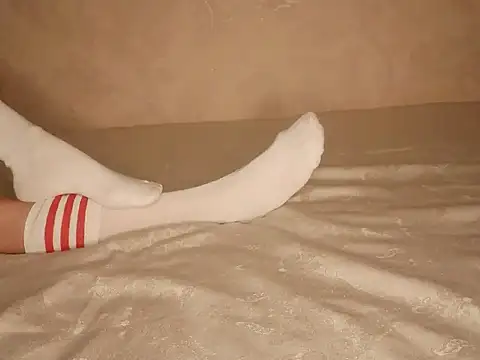 Undermysoles online show from January 13, 2026, 8:36 pm