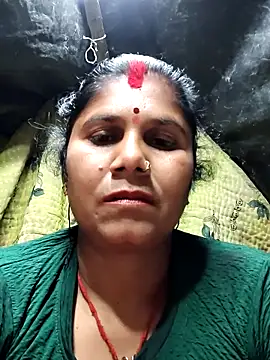 Snapshot of Hot_di97 chatting on February 19, 2026, 7:26 am Hot di97 online show from February 19, 2026, 7:26 am