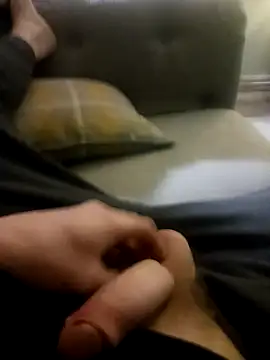 Snapshot of Hertsguy1984 chatting on March 8, 2026, 11:52 pm Hertsguy1984 online show from March 8, 2026, 11:52 pm