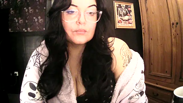 Snapshot of Miss_CurvesXXX chatting on February 5, 2026, 6:18 am Miss CurvesXXX online show from February 5, 2026, 6:18 am