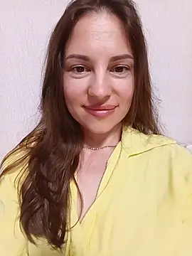 She-Moon online show from June 9, 2026, 5:46 pm