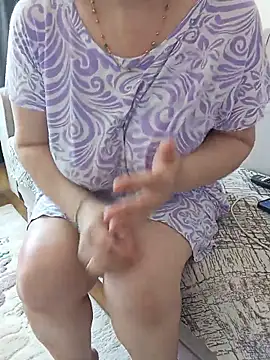 burcu ben online show from June 7, 2026, 9:46 am