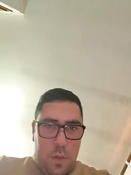 Snapshot of Vieirapauduro69 chatting on March 4, 2026, 2:34 pm Vieirapauduro69 online show from March 4, 2026, 2:34 pm