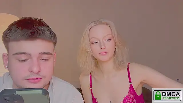 your molly mark  online show from February 15, 2026, 7:43 pm