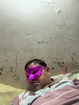 mastcopule online show from March 28, 2026, 8:41 pm