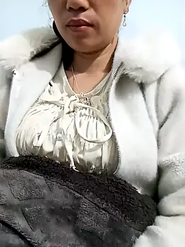 Snapshot of CML93 chatting on February 10, 2026, 2:04 am CML93 online show from February 10, 2026, 2:04 am