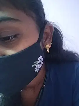 Tamil Hot RoyalQueen online show from February 4, 2026, 4:57 pm