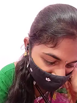 Tamil Hot RoyalQueen online show from June 10, 2026, 4:56 am