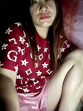 natra0033 online show from April 14, 2026, 9:32 pm