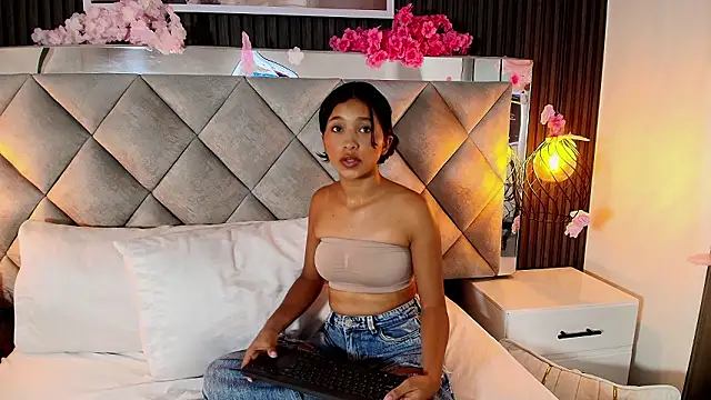 Snapshot of Real_virgin_Pussy chatting on February 23, 2026, 7:44 pm Real virgin Pussy online show from February 23, 2026, 7:44 pm